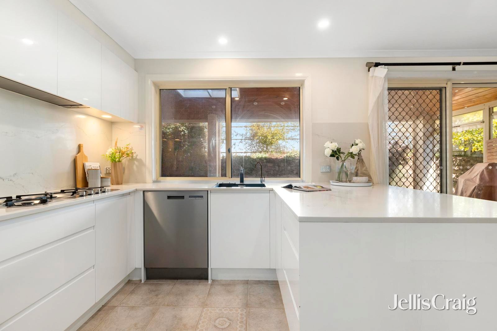 4 Silverwood Way, Glen&nbsp;Waverley image 6