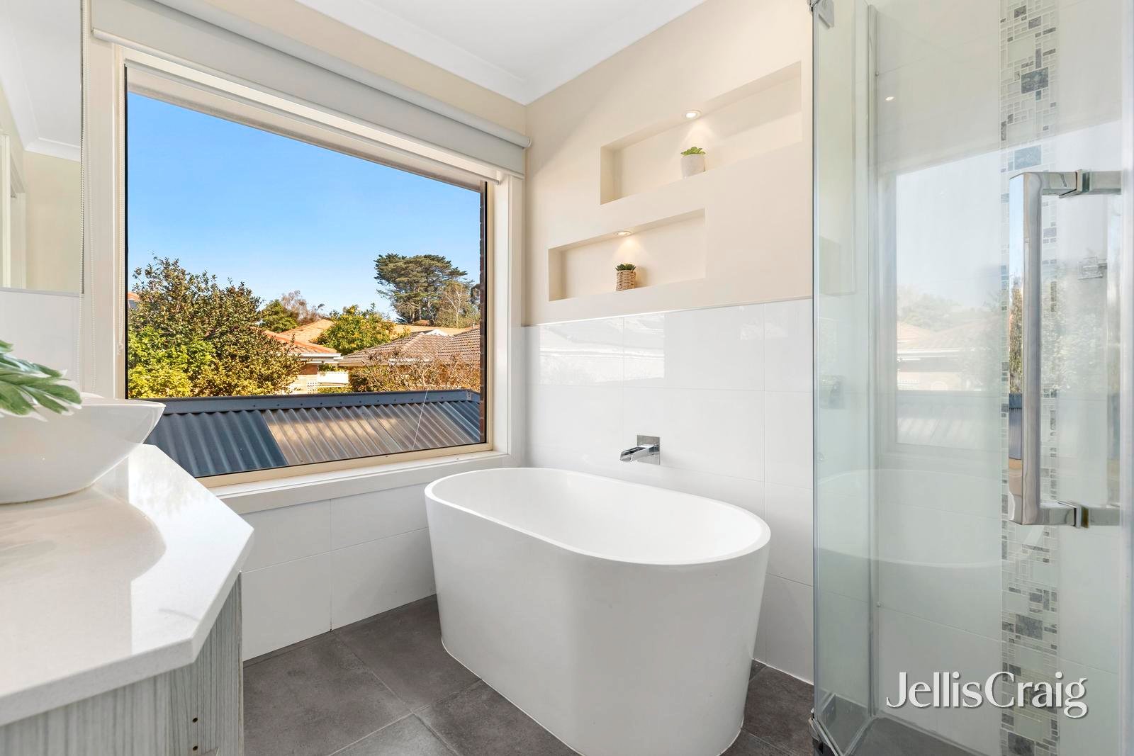 4 Silverwood Way, Glen&nbsp;Waverley image 9