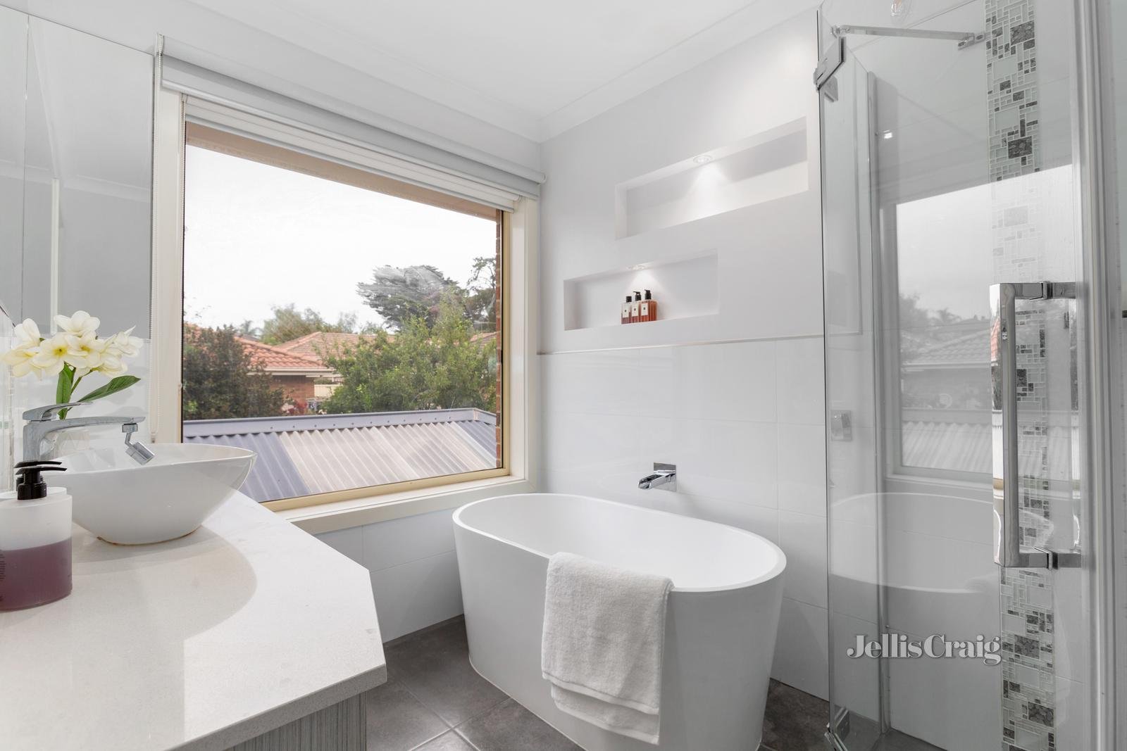 4 Silverwood Way, Glen&nbsp;Waverley image 7