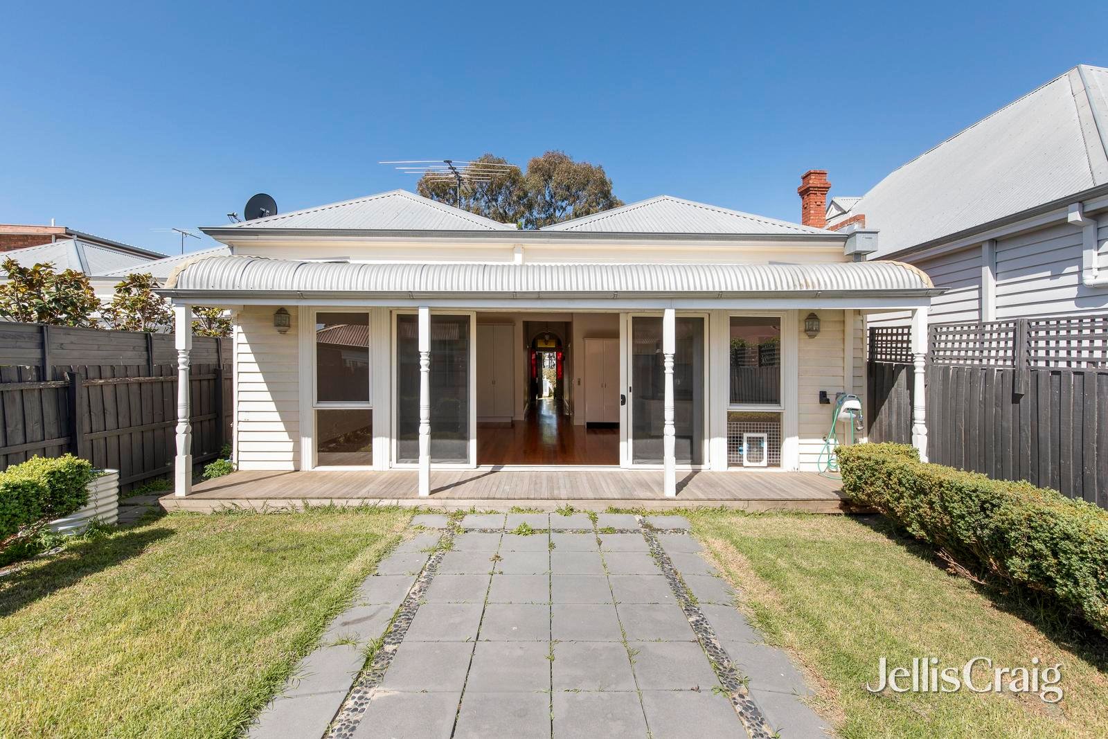 4 South Crescent, Northcote image 3