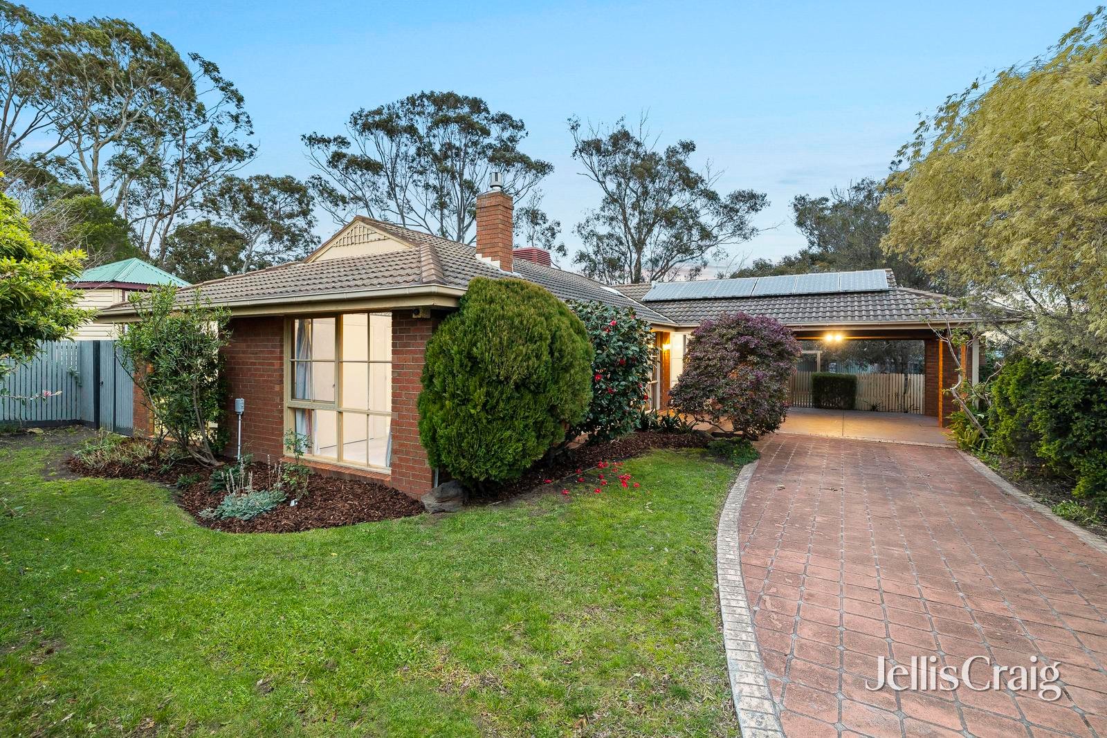 4 Sovereign Court, Mornington image 1