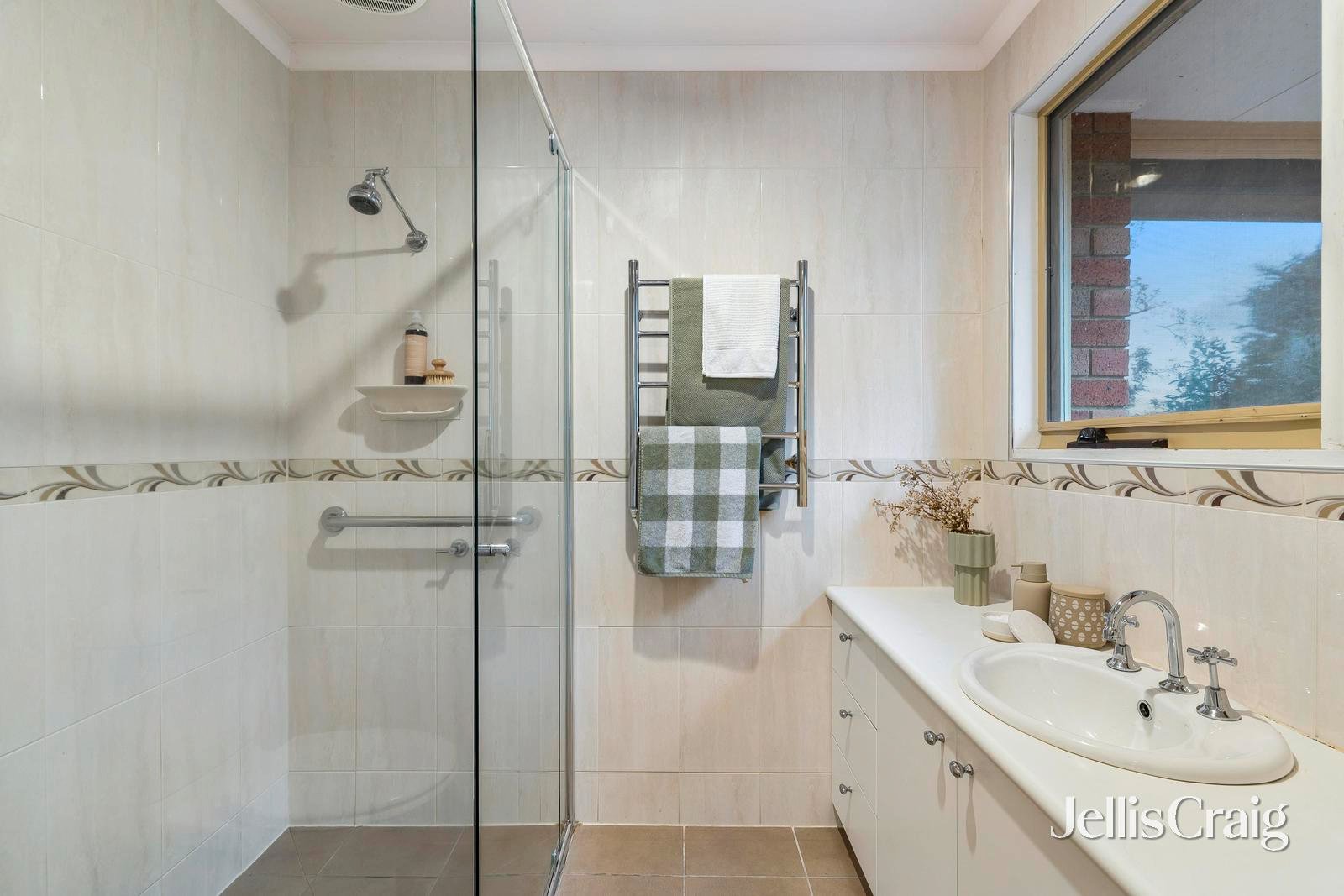 4 Sovereign Court, Mornington image 8