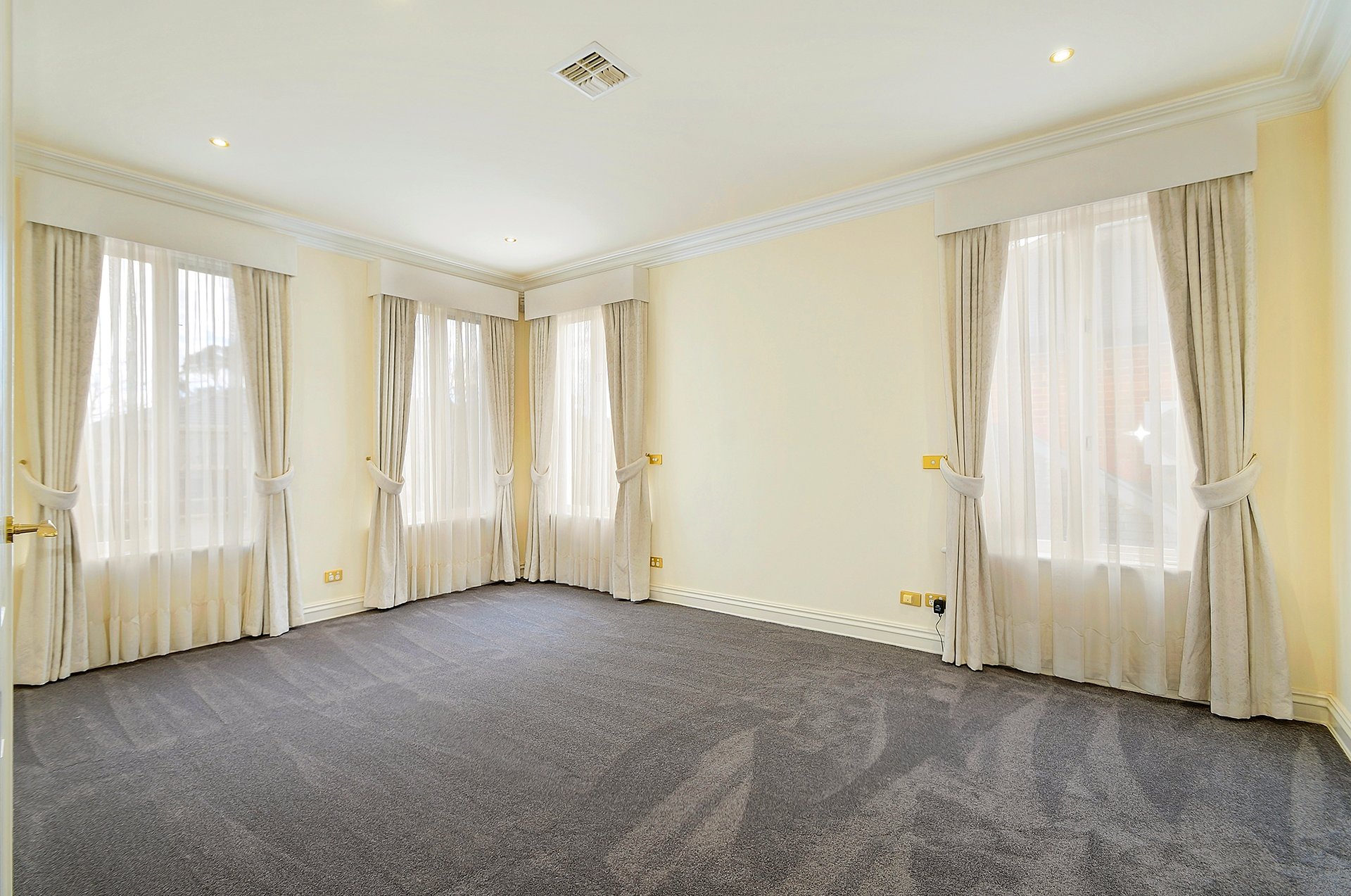 4 St James Park Drive BRIGHTON