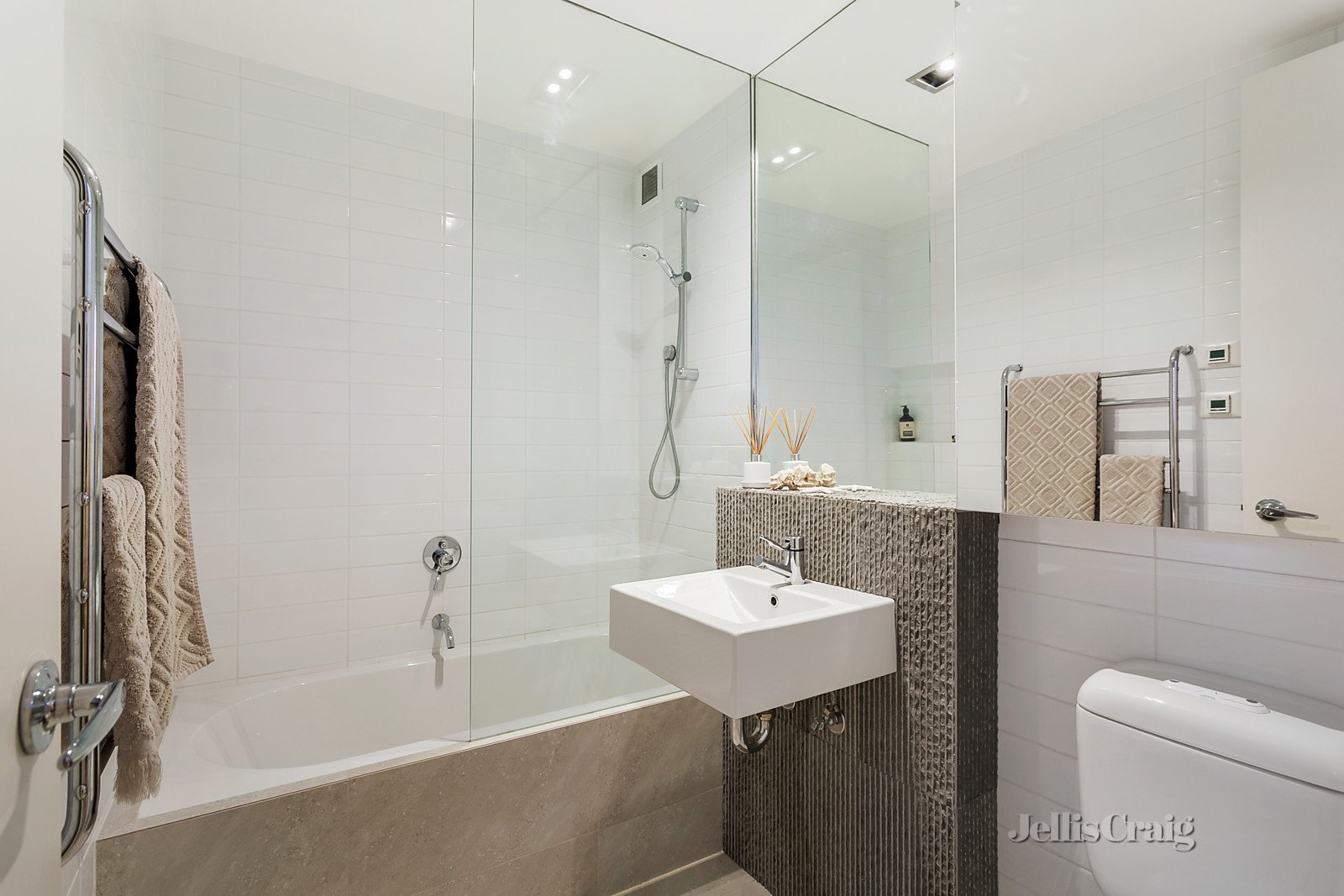 4 Stedeford Lane, North Melbourne image 7