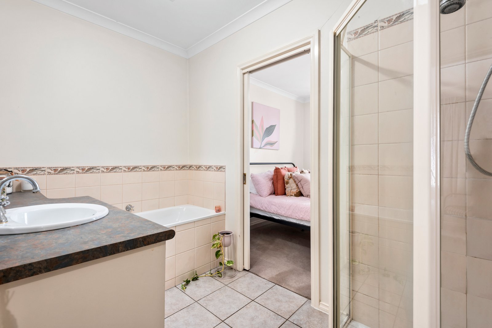 Property Gallery Thumbnail 11