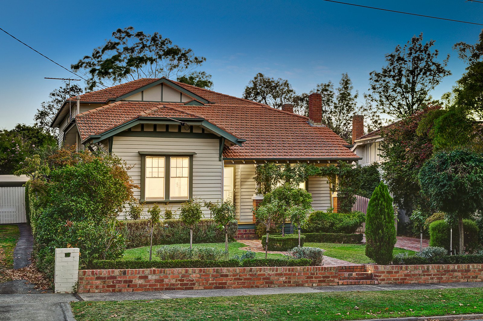 4 Stornoway Road, Camberwell image 1