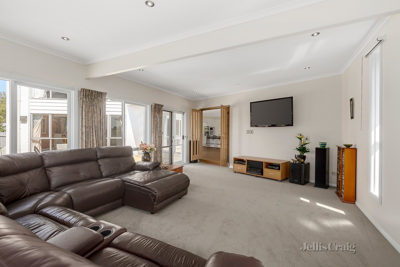 4 Strand Court, Templestowe image 6