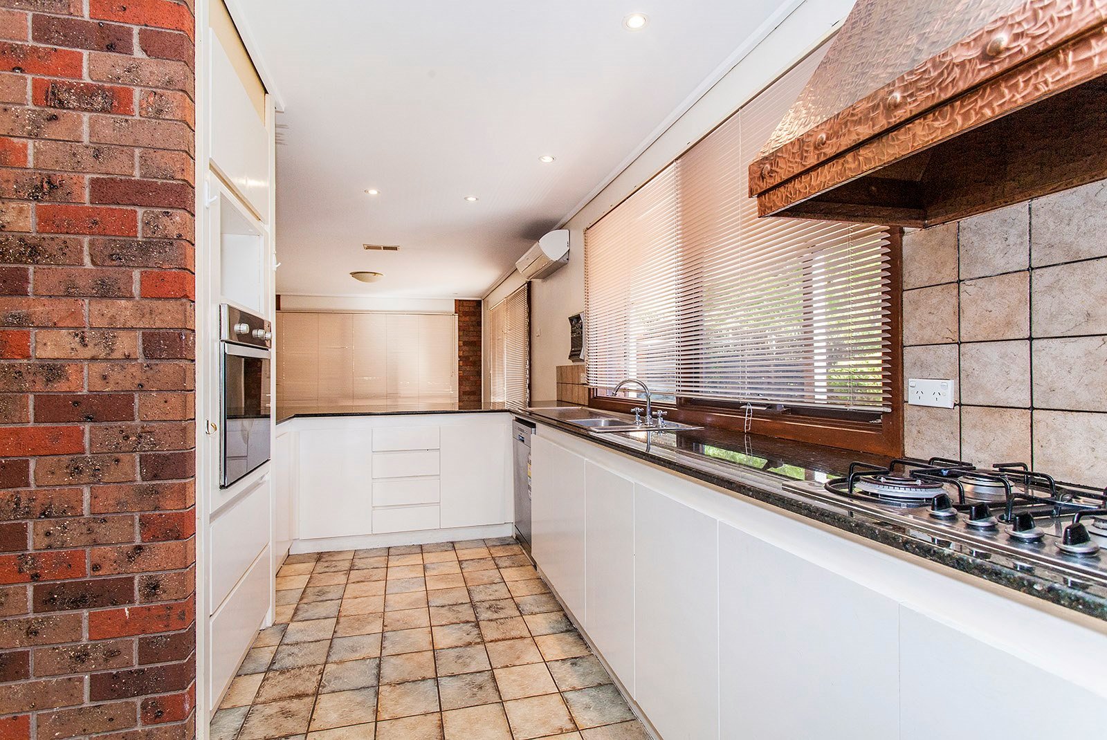 4 Streeton Lane, Doncaster East image 4