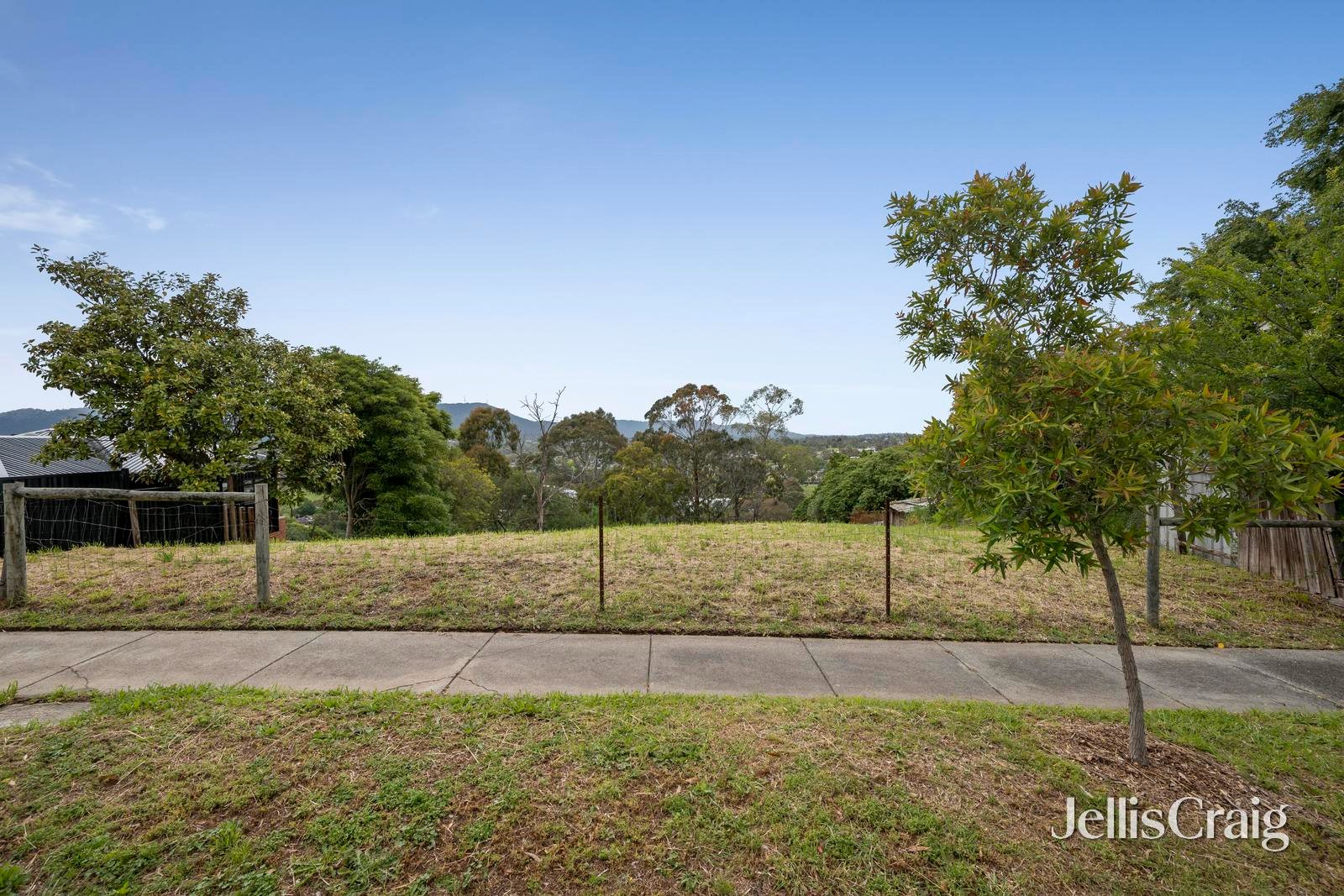 4 Struan Avenue, Mooroolbark image 6