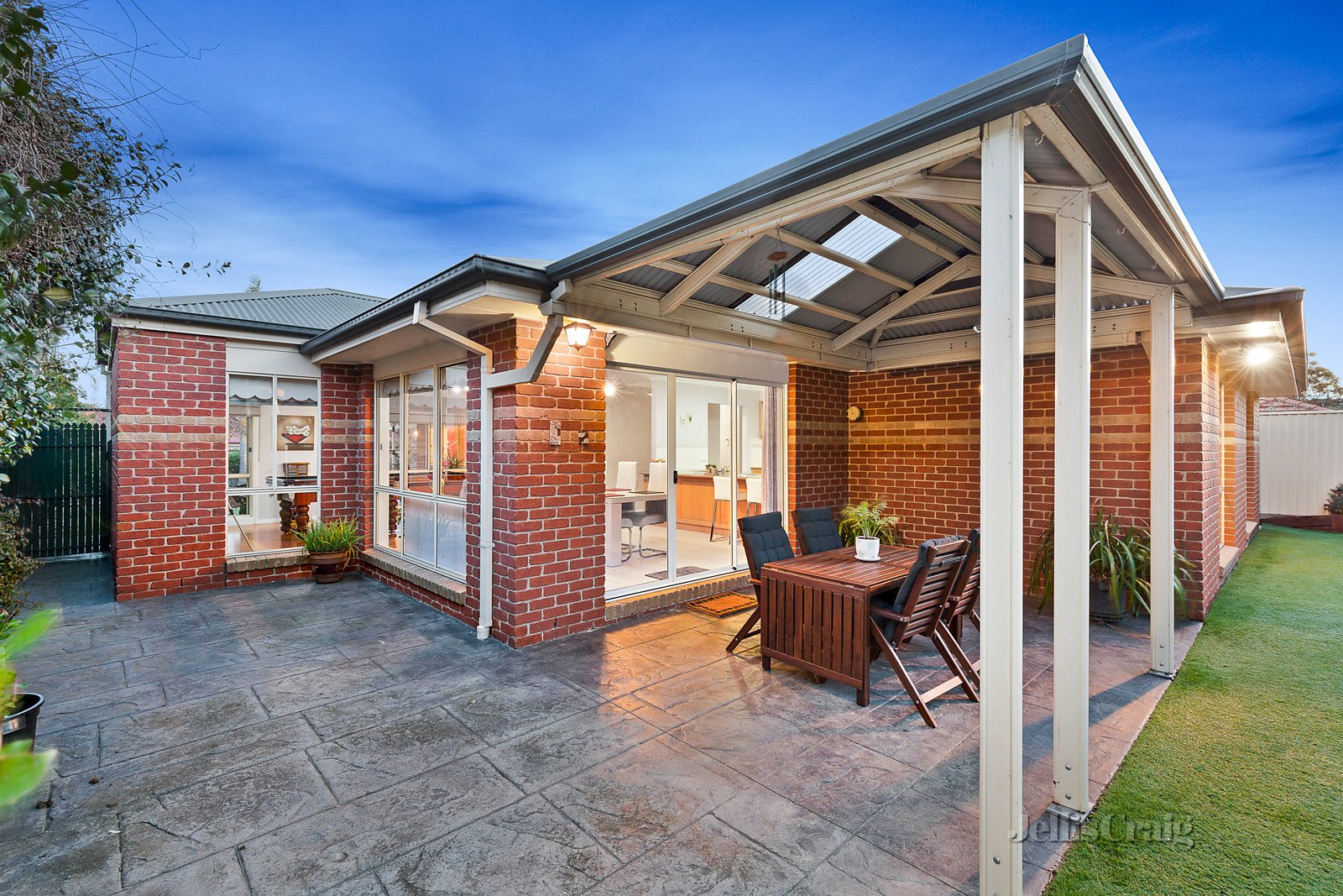 4 Sunshine Close, Greensborough image 8