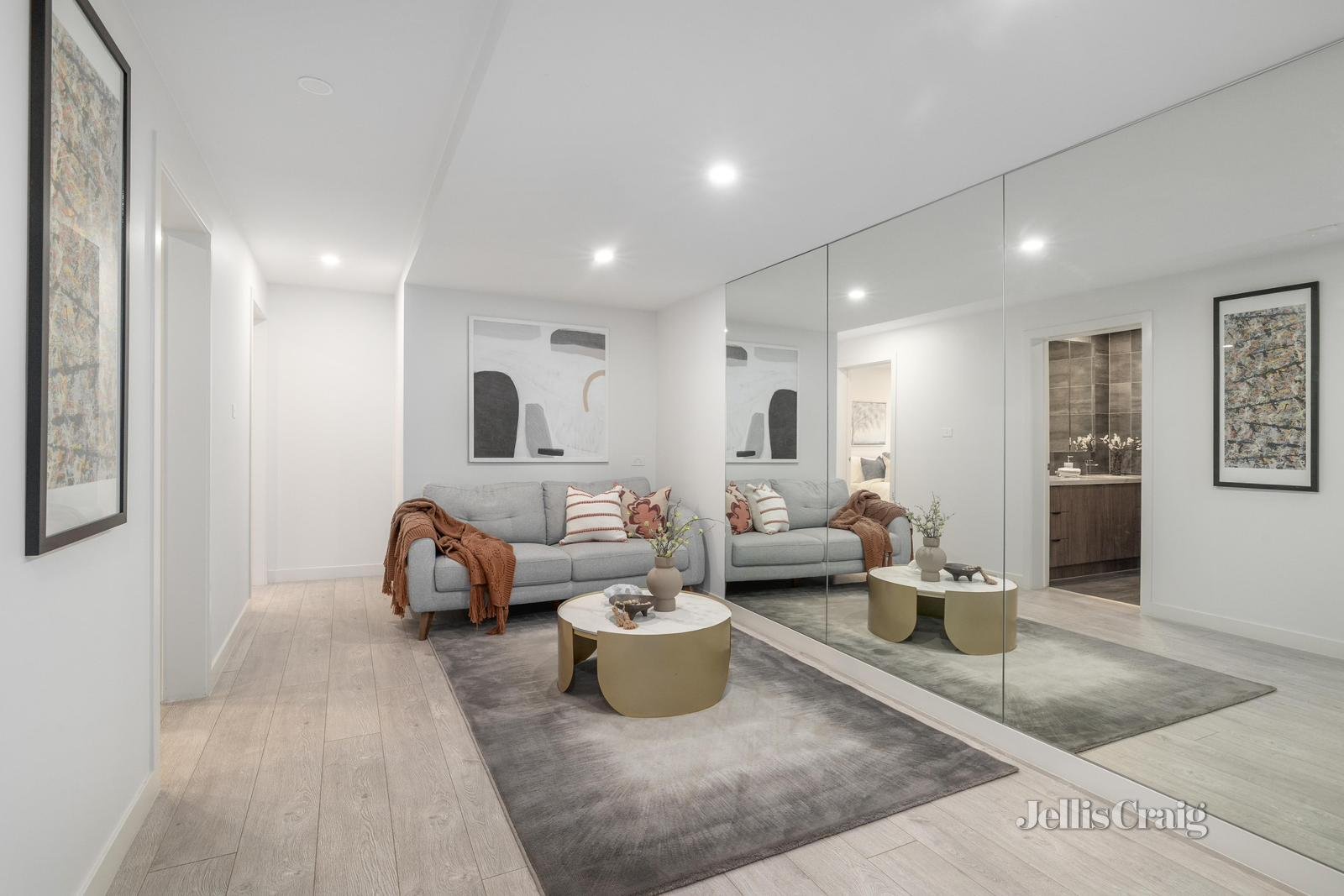 4 Sylvan Court, Kew image 9