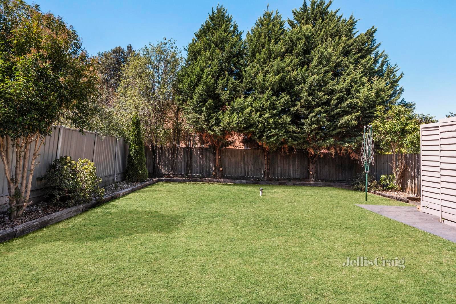 4 Sylvan Grove, Pascoe Vale image 11