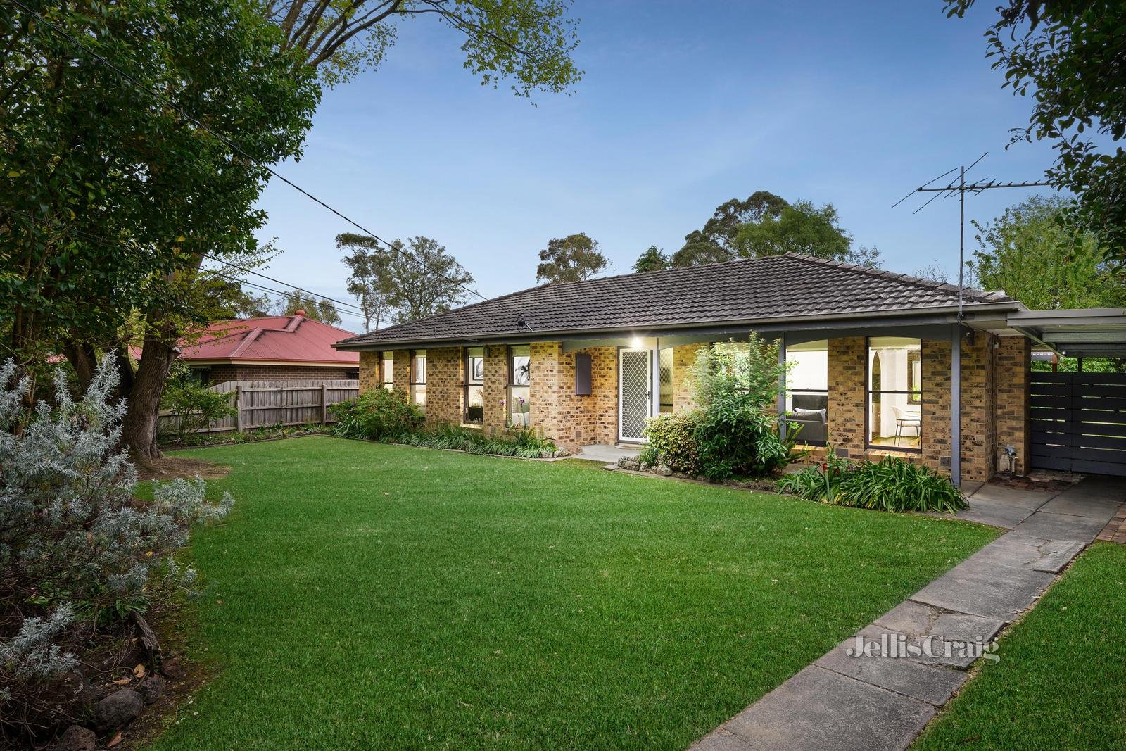 4 Terrung Court, Croydon North image 1