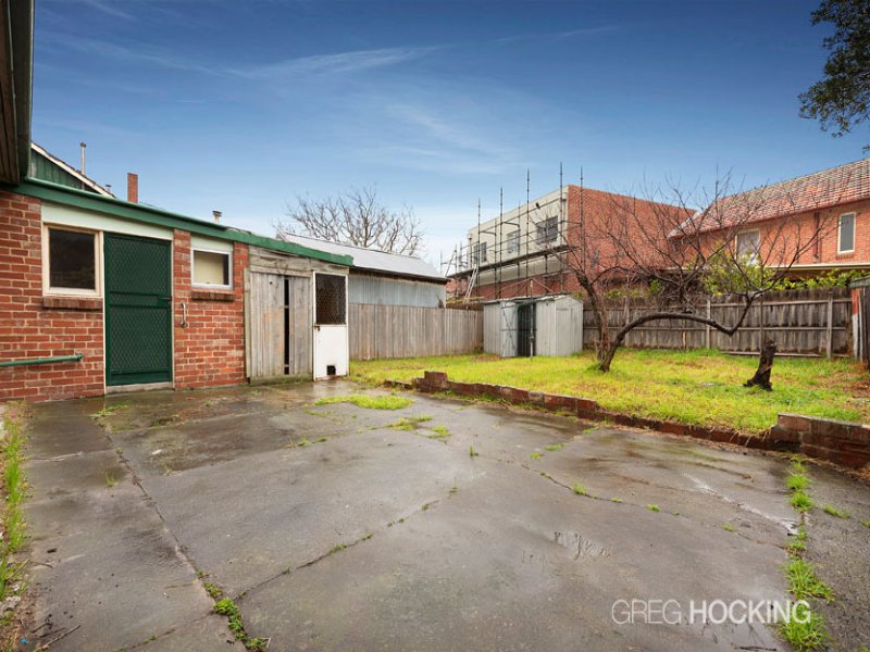 4 The Bend, Port Melbourne image 2