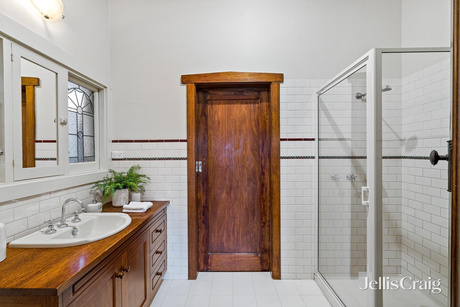4 Thistle Street, Surrey Hills image 12