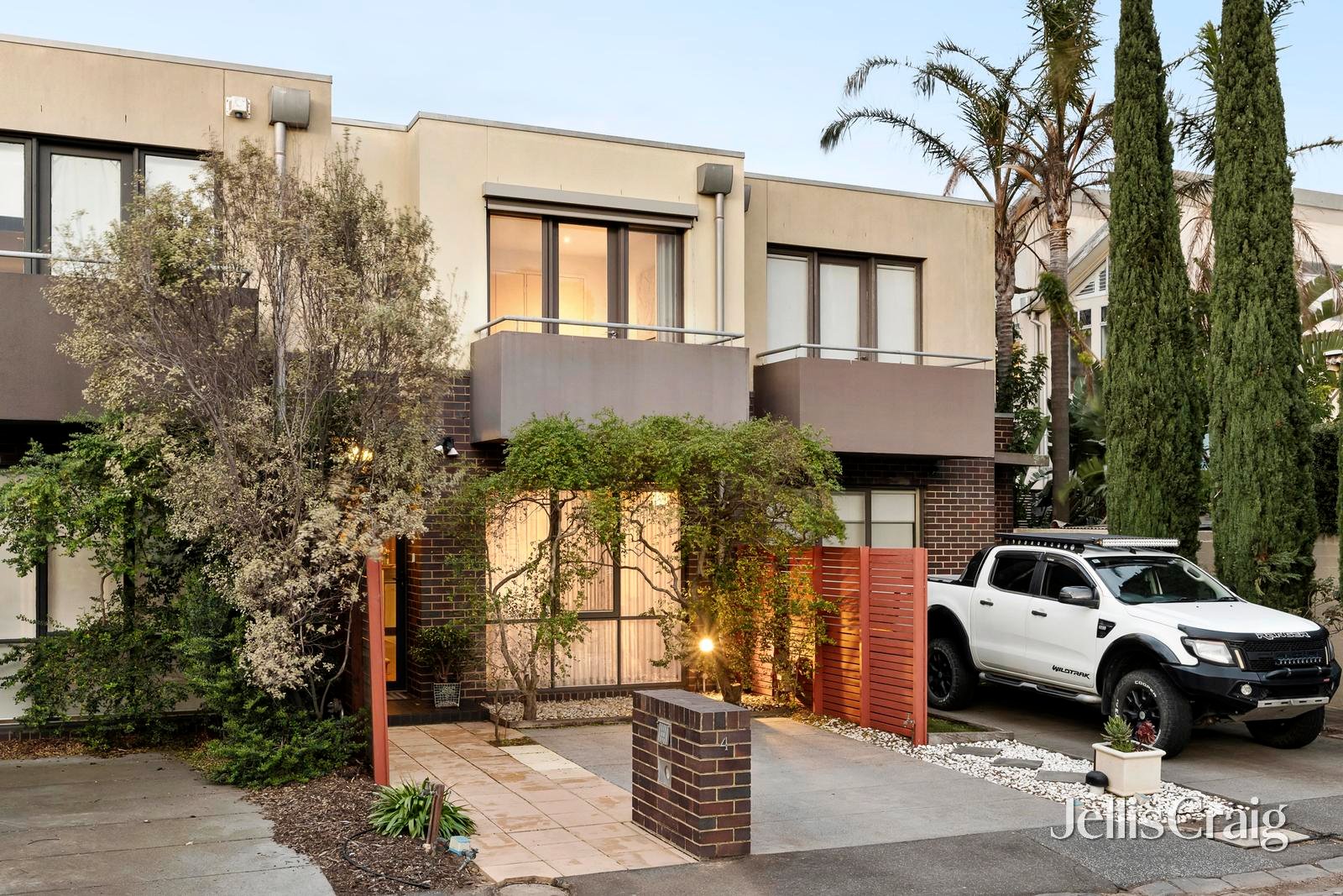 4 Thomas Street, Port Melbourne image 1