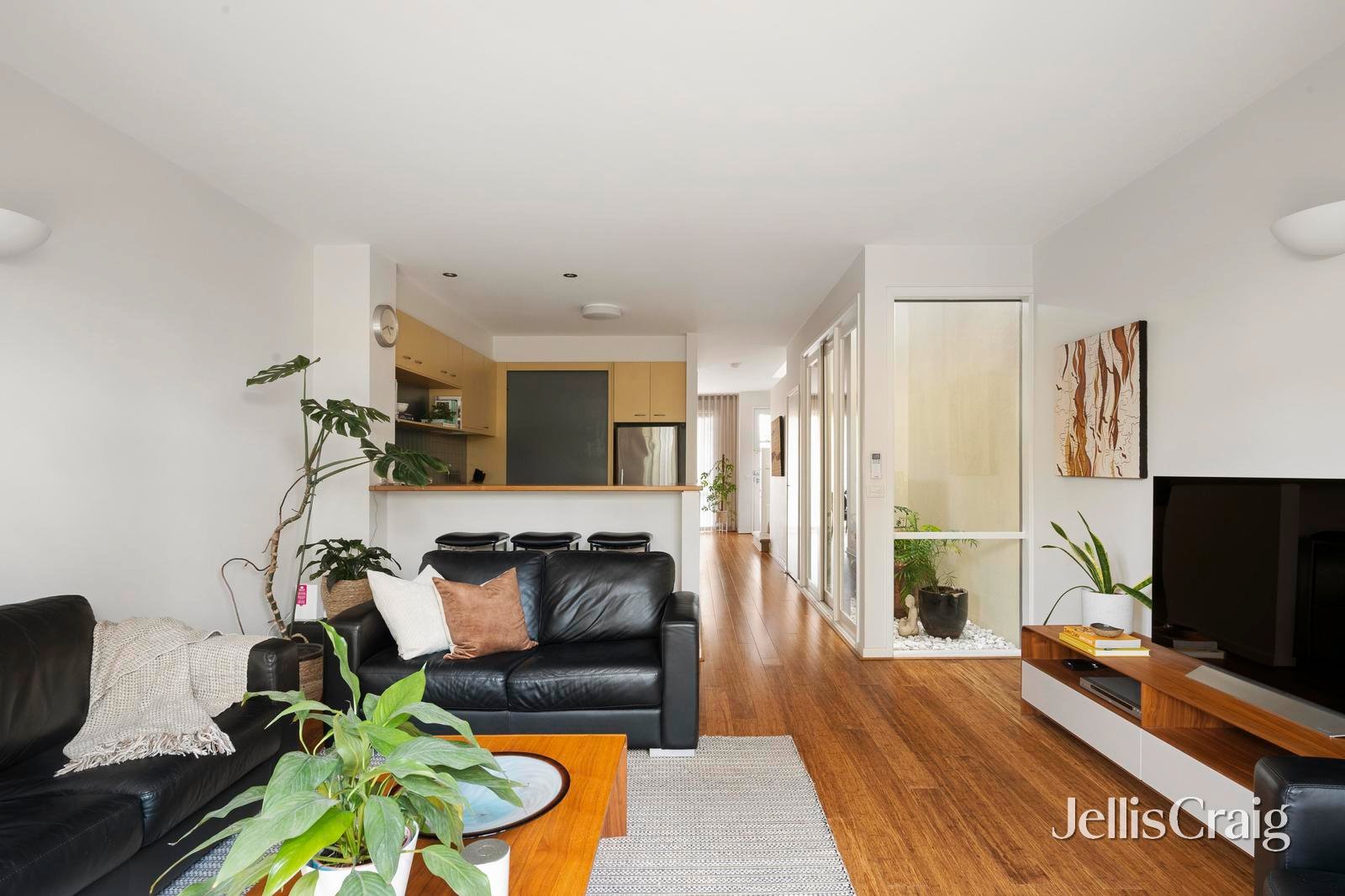 4 Thomas Street, Port Melbourne image 4