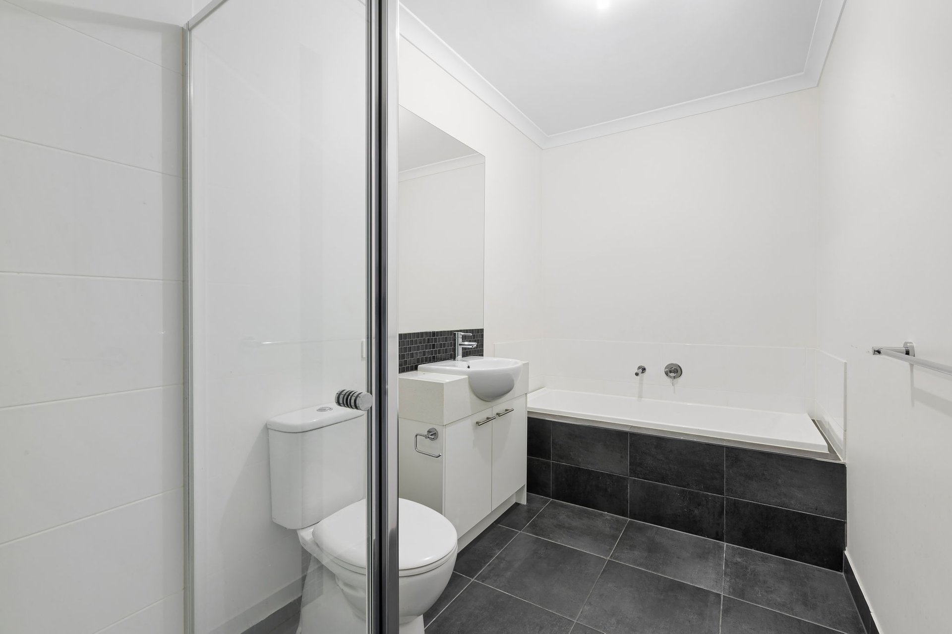 4 Toby Place, Mooroolbark image 5