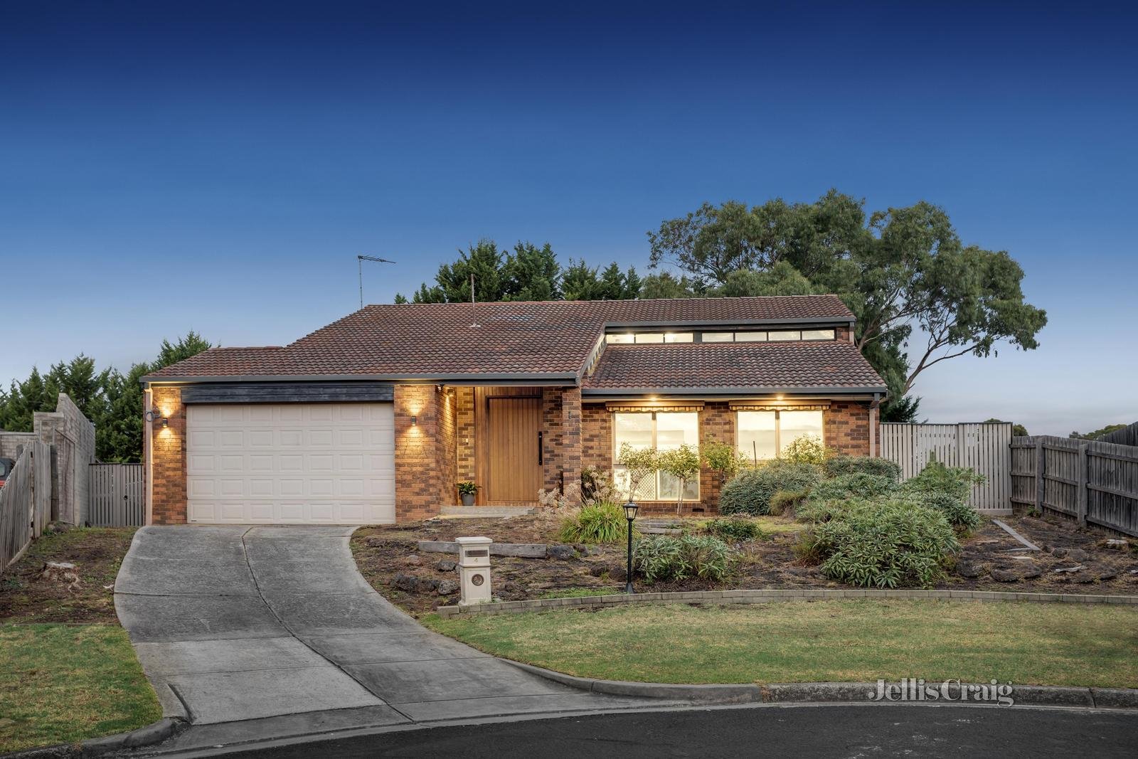 4 Tramore Close, Templestowe image 1