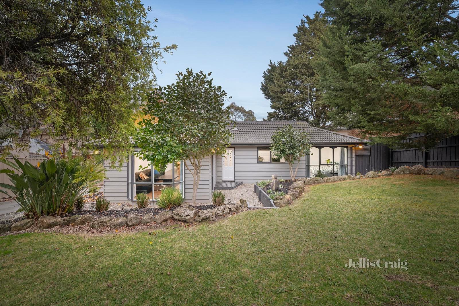 4 Vance Street, Lilydale image 1