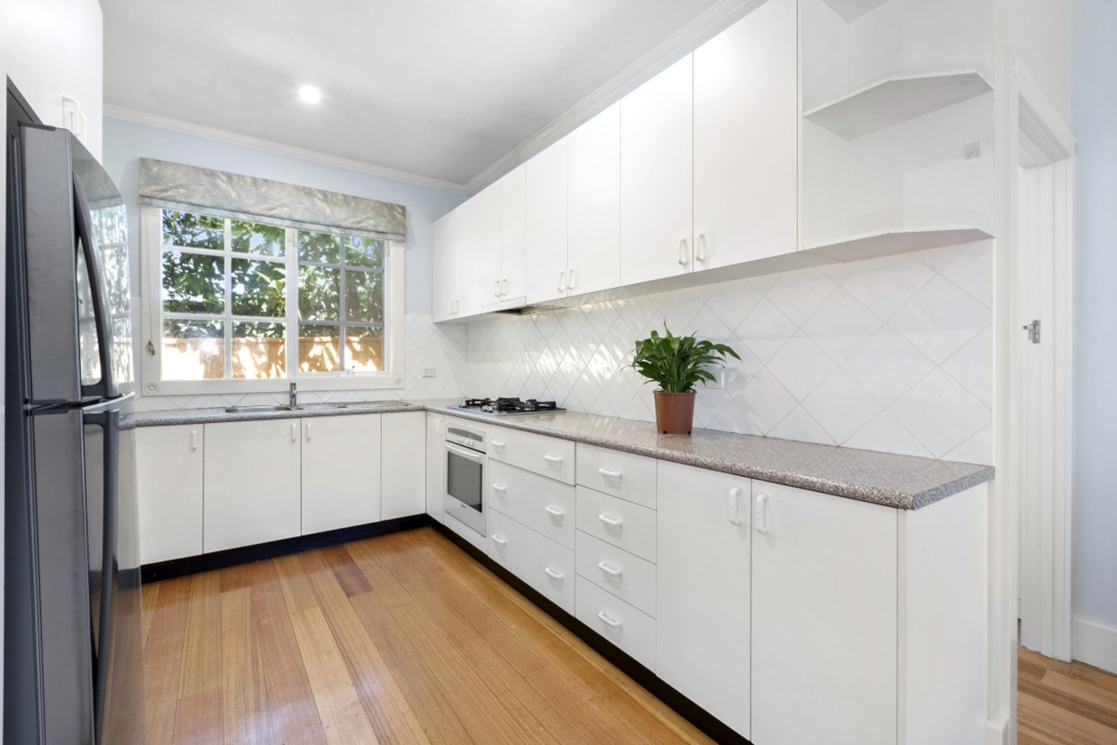 Property Gallery Thumbnail 5