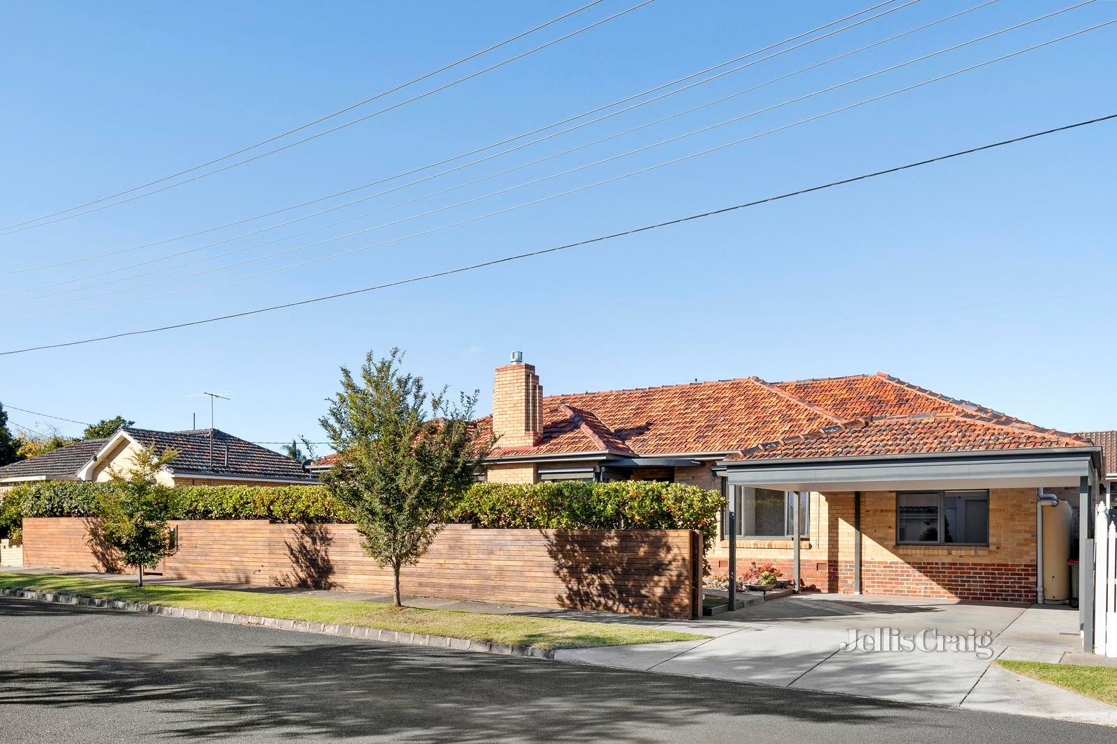 4 Warina Road, Carnegie image 2