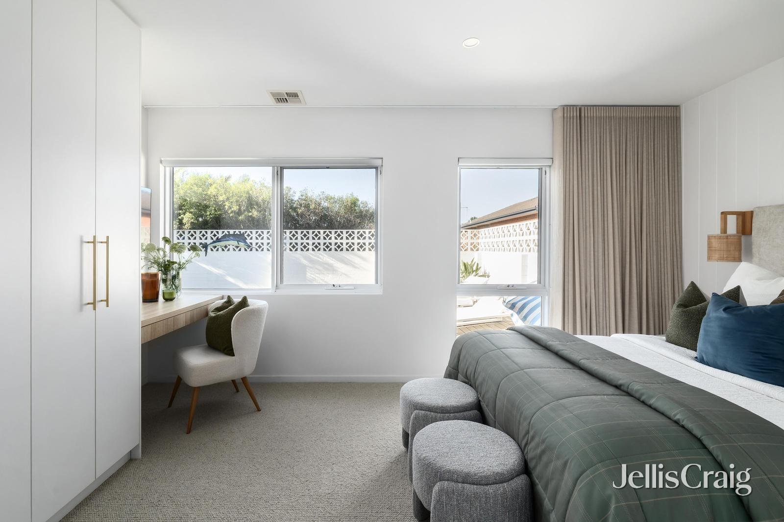 4 Warrigal Road, Parkdale image 15