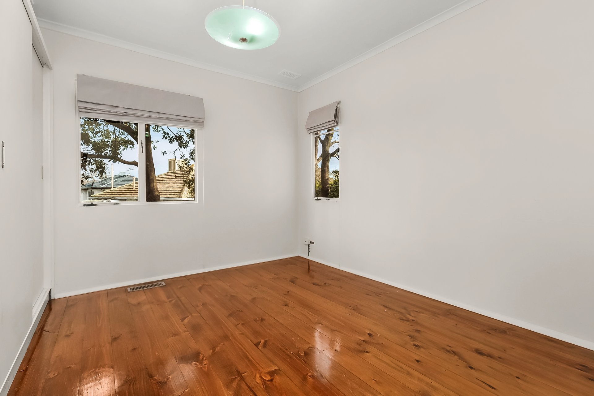 Property Gallery Thumbnail 4