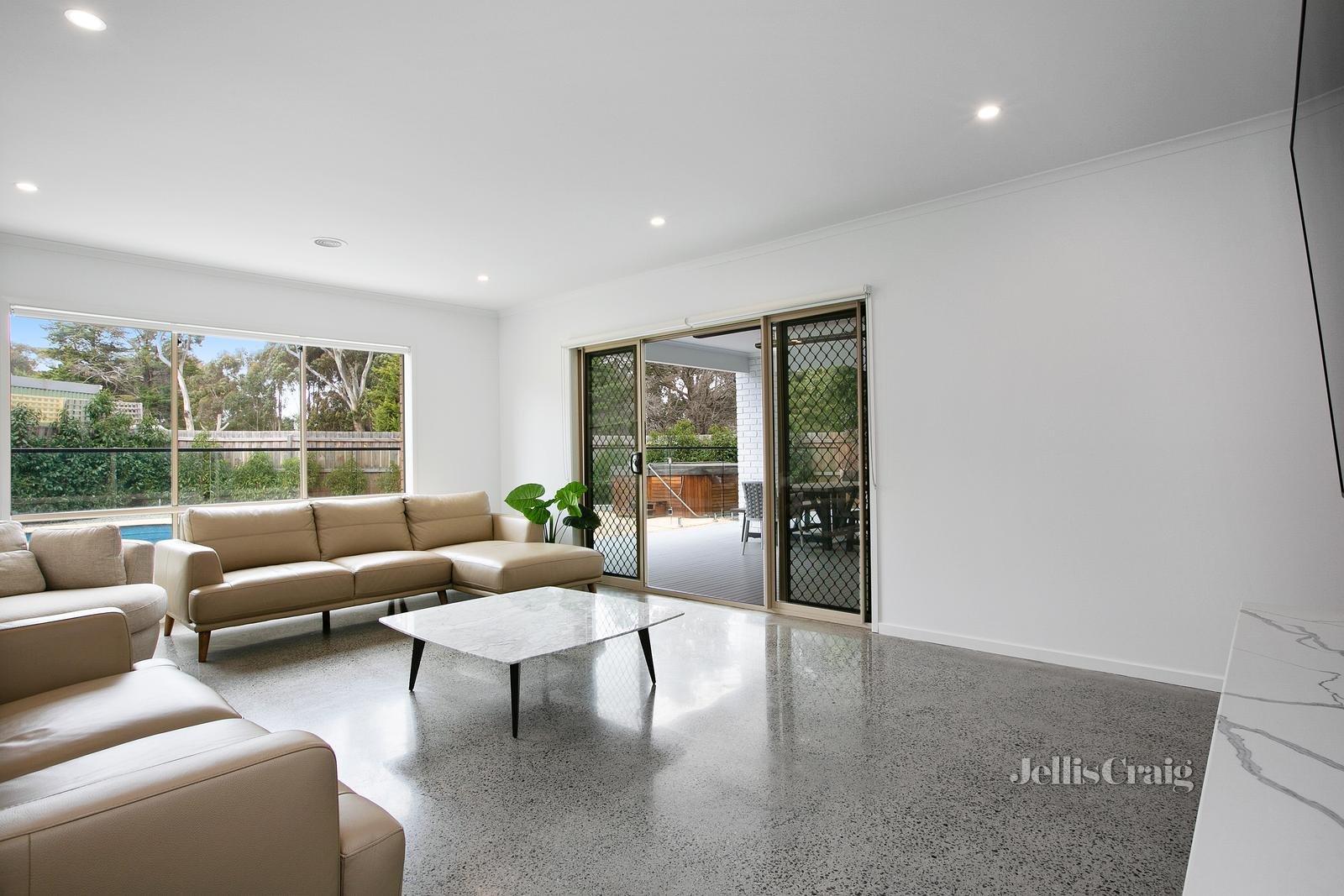 4 Waterford Place, Greensborough image 5