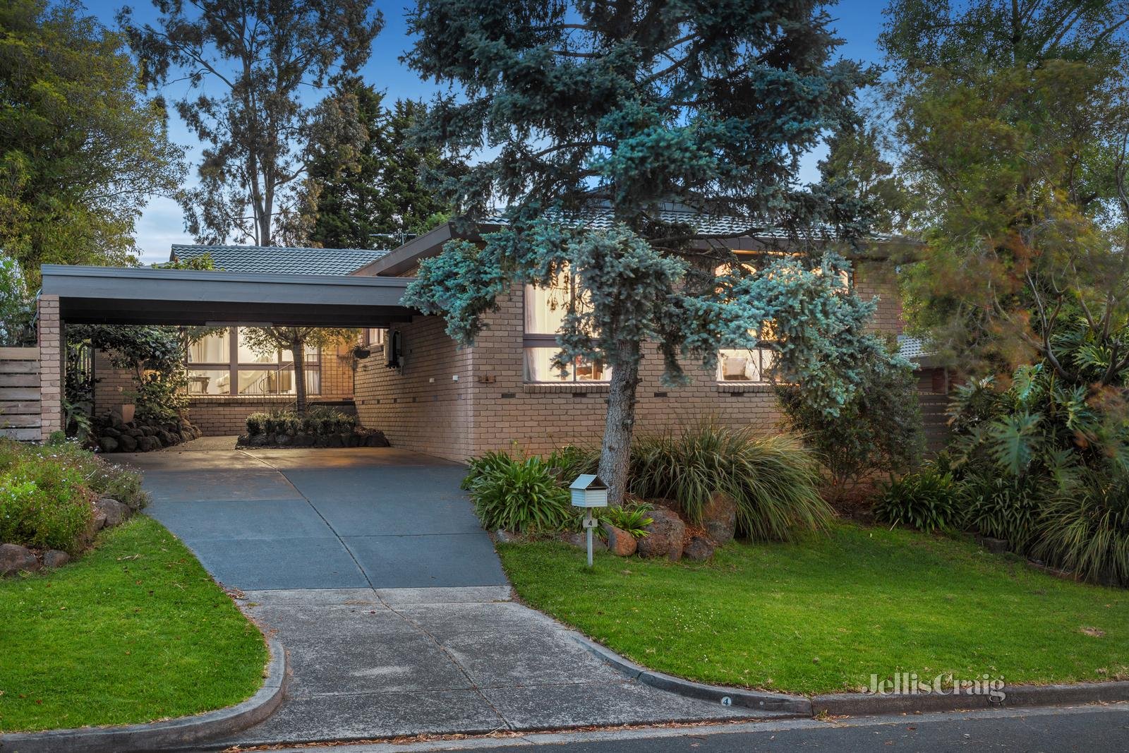 4 Watling Terrace, Doncaster East image 1