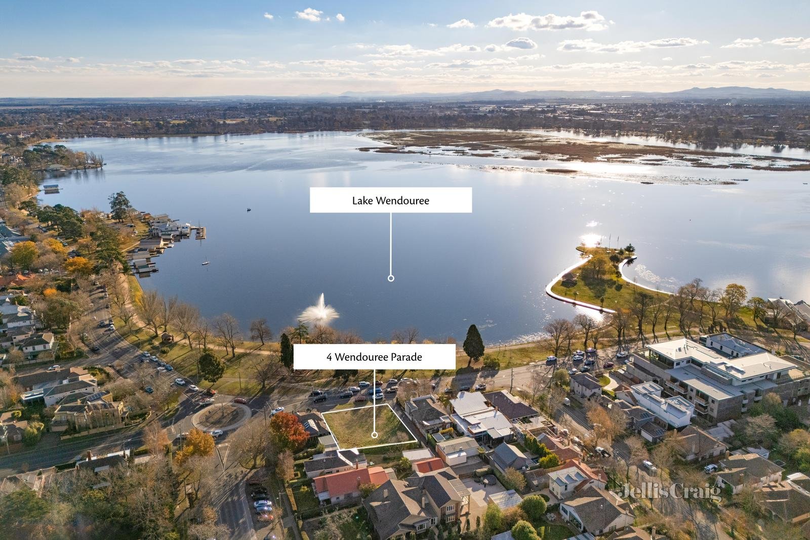 4 Wendouree Parade, Lake Wendouree image 2