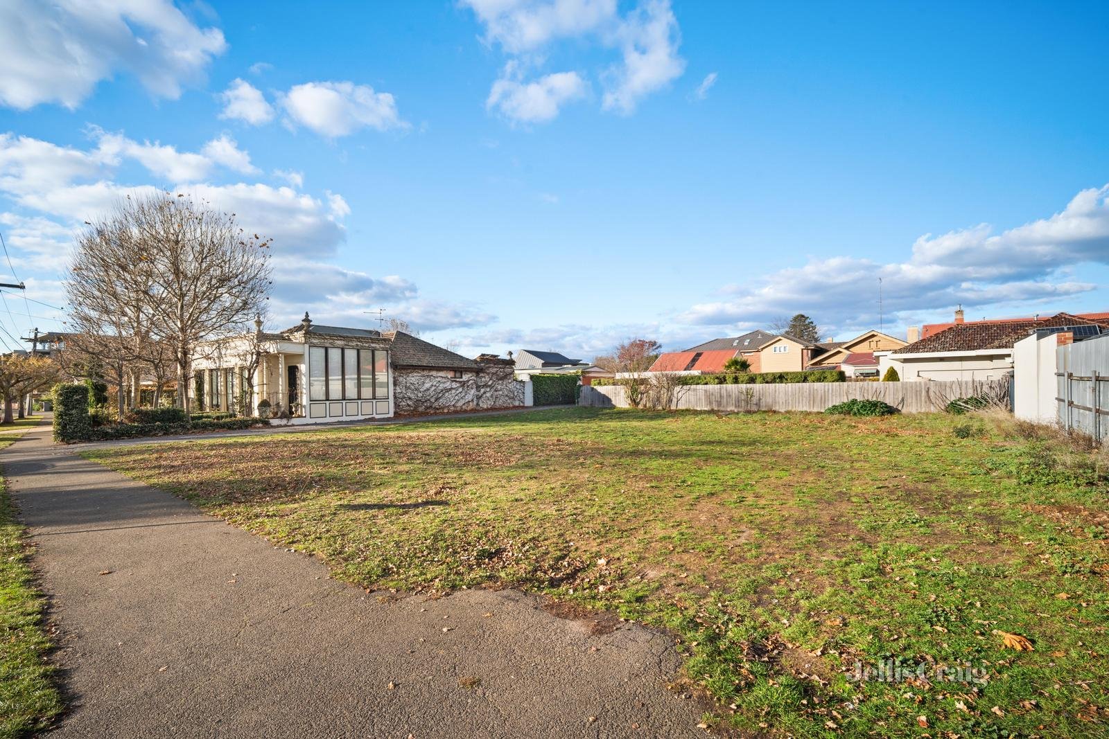4 Wendouree Parade, Lake Wendouree image 8