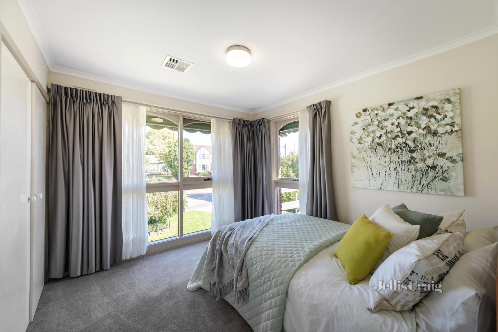 4 West Haven Court, Chirnside Park image 9
