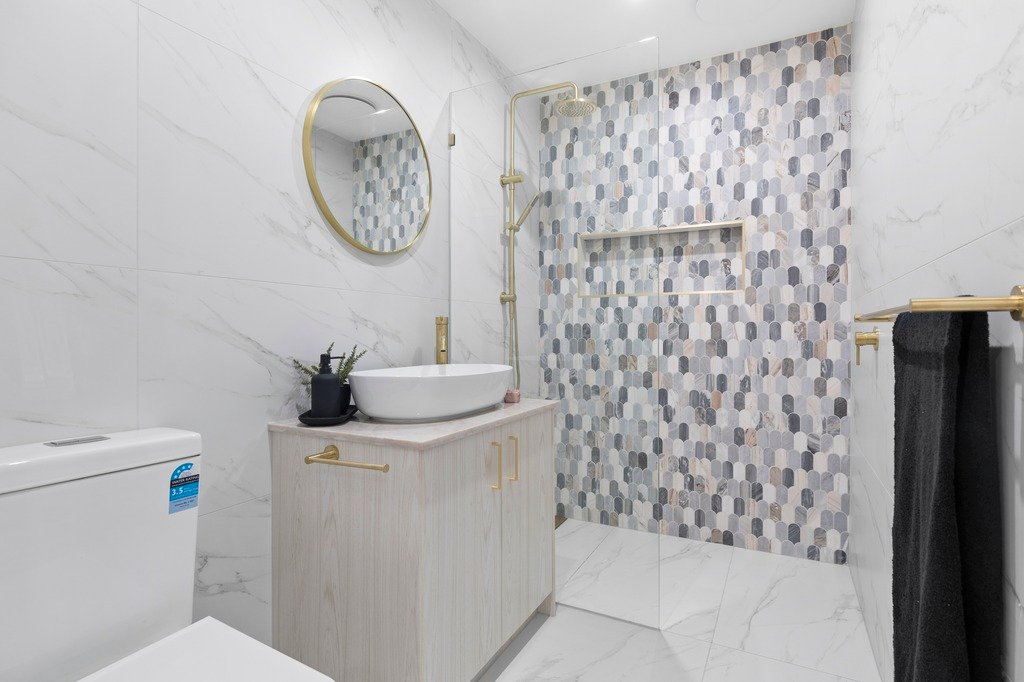 4 Willow Avenue, Cheltenham image 10