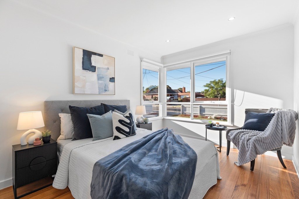 4 Willow Avenue, Cheltenham image 8