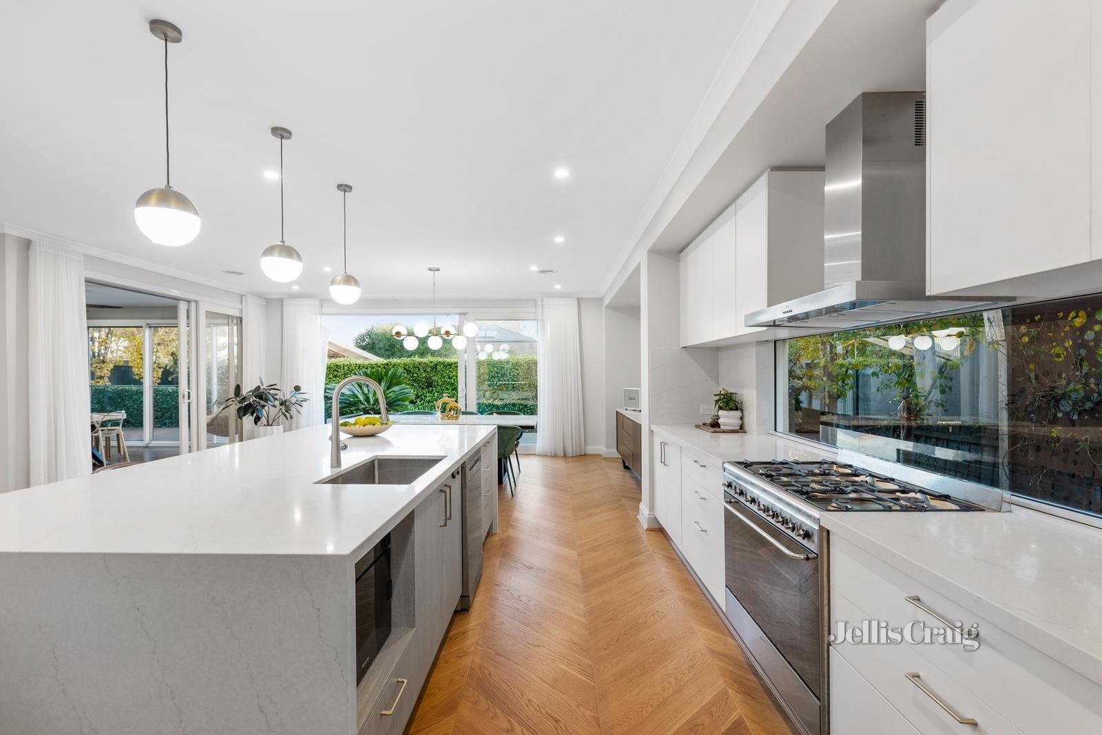 4 Willow Avenue, Glen Waverley image 7