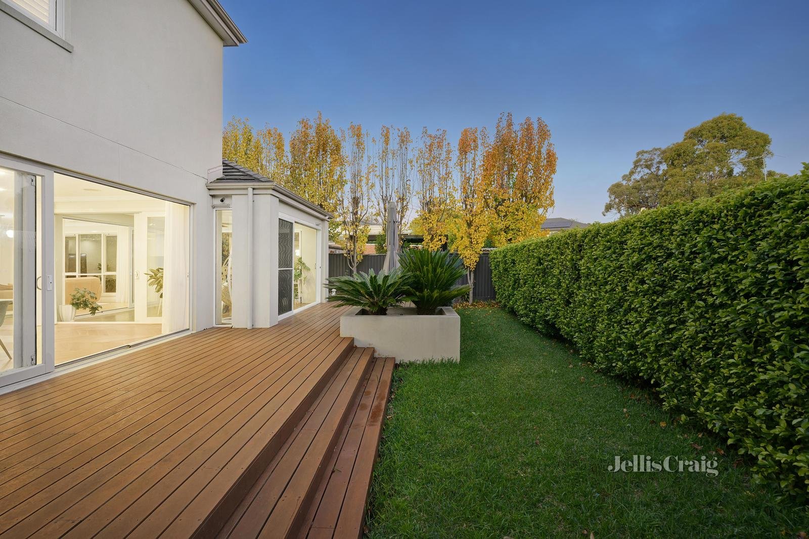 4 Willow Avenue, Glen Waverley image 12