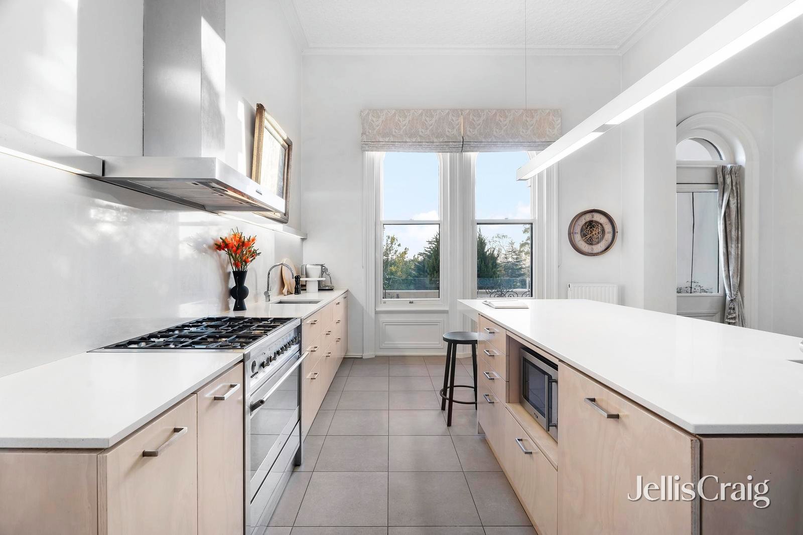 4 Wiltshire Drive, Kew image 8