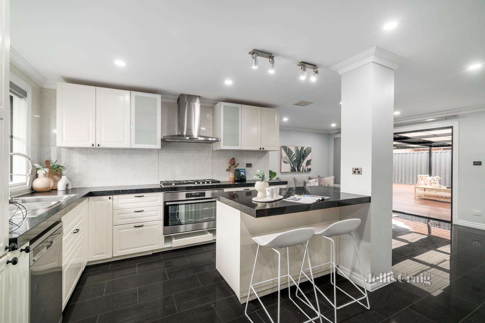 4 Windermere Crescent, Mulgrave image 4