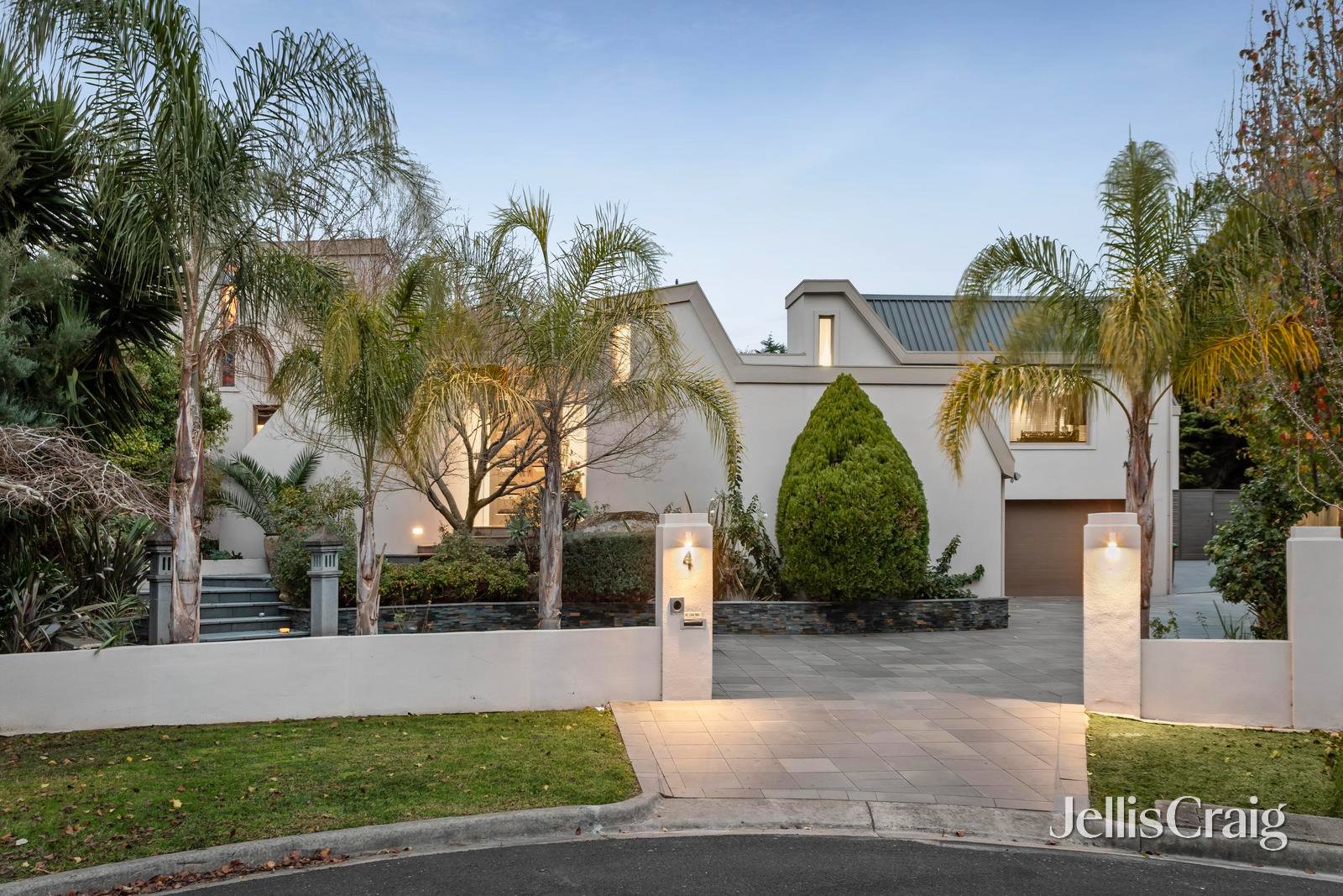 4 Winifred Court, Templestowe image 1