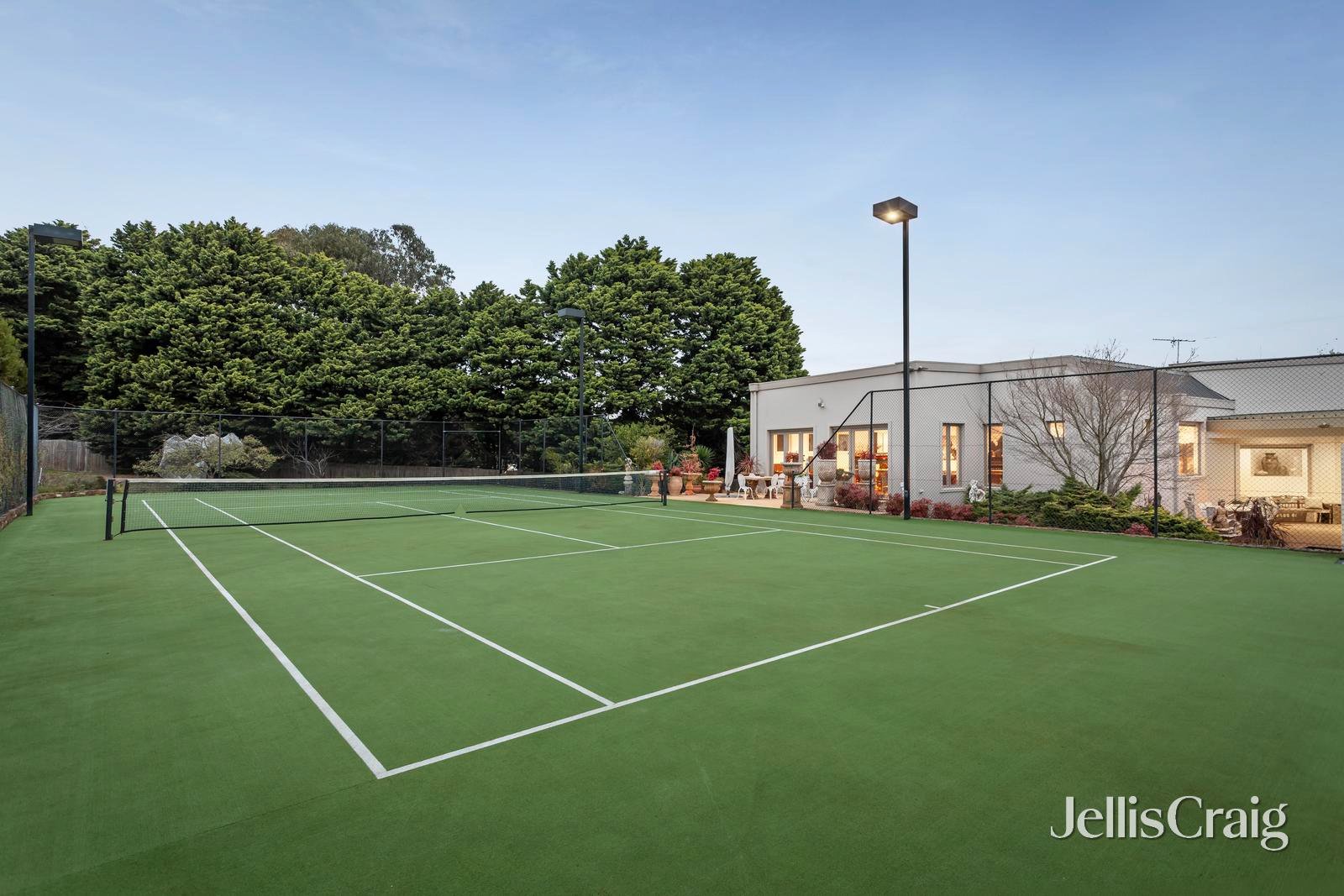 4 Winifred Court, Templestowe image 3