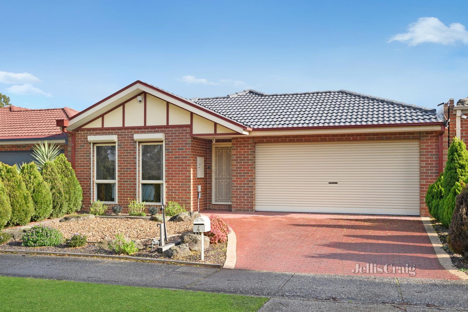 4 Wonga Mews, South Morang image 1