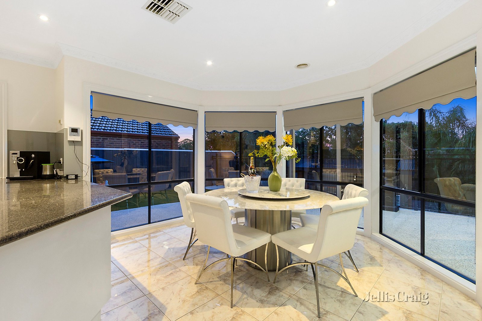 4 Woodlands Edge, Templestowe image 5