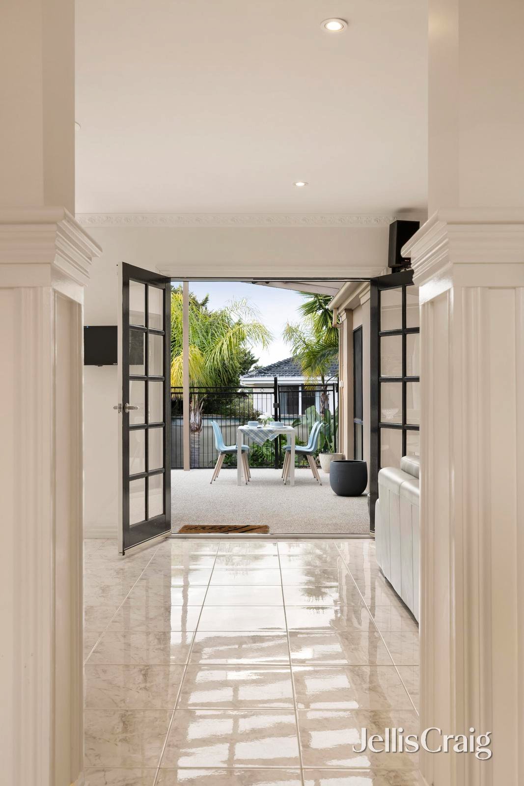 4 Woodlands Edge, Templestowe image 13
