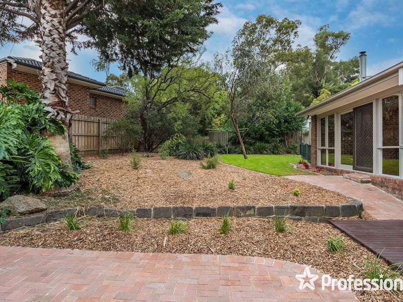 4 Wyuna Walk, Mooroolbark image 15