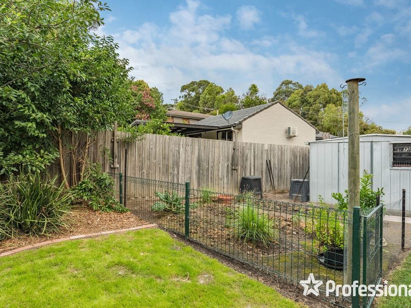 4 Wyuna Walk, Mooroolbark image 16