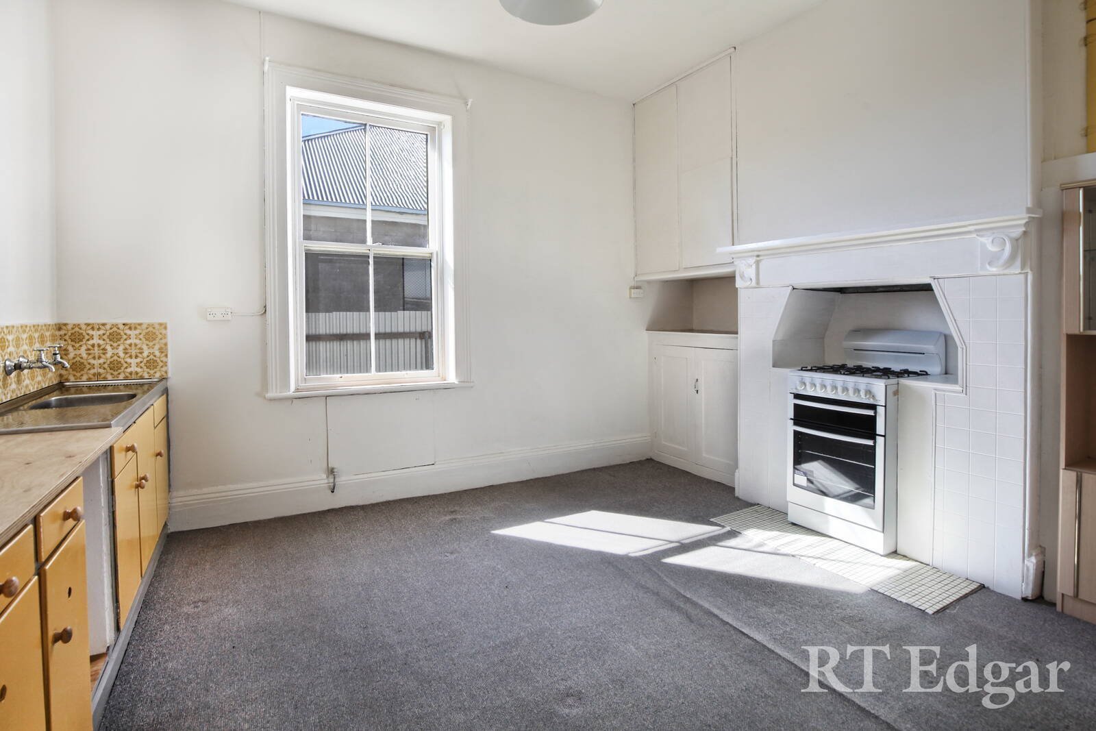 Property Gallery Thumbnail 5