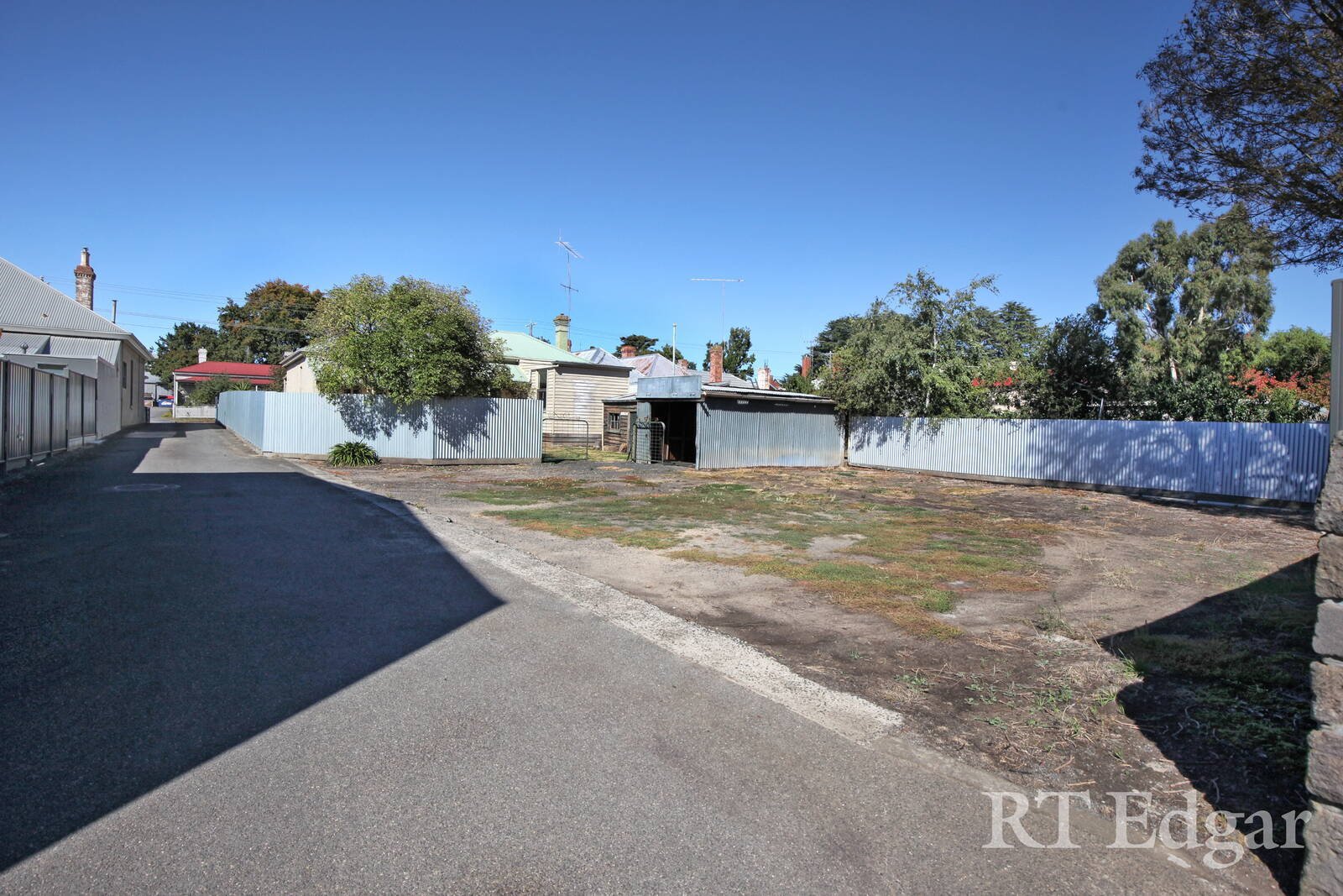Property Gallery Thumbnail 11