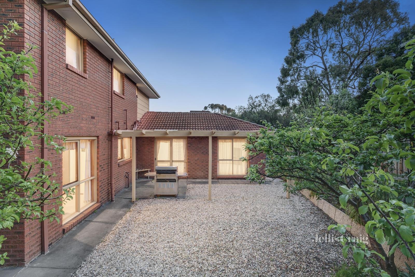 4 Yendon Close, Mitcham image 12