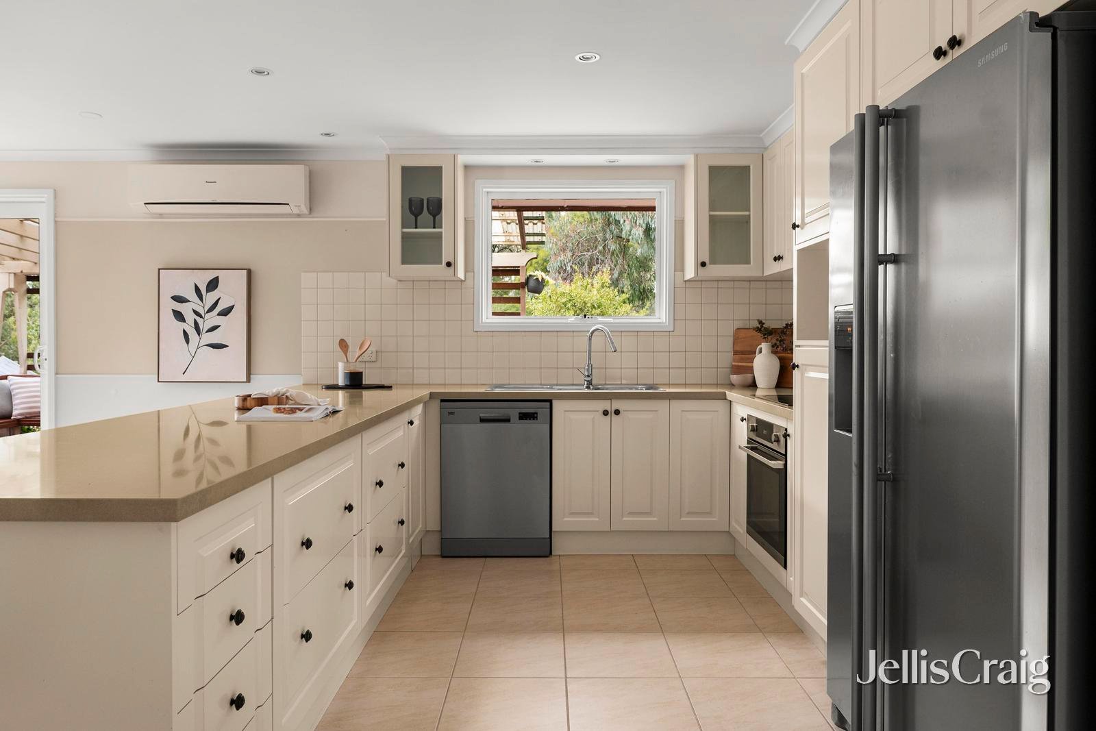 4 Yonde Court, Greensborough image 5